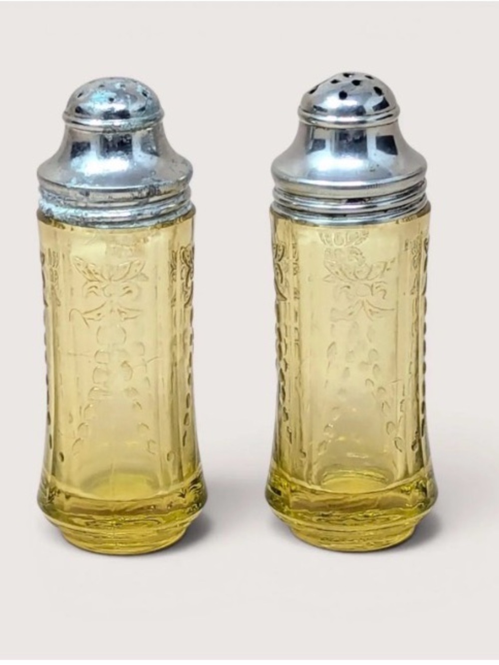 Vintage Depression Glass Salt & Pepper Shakers